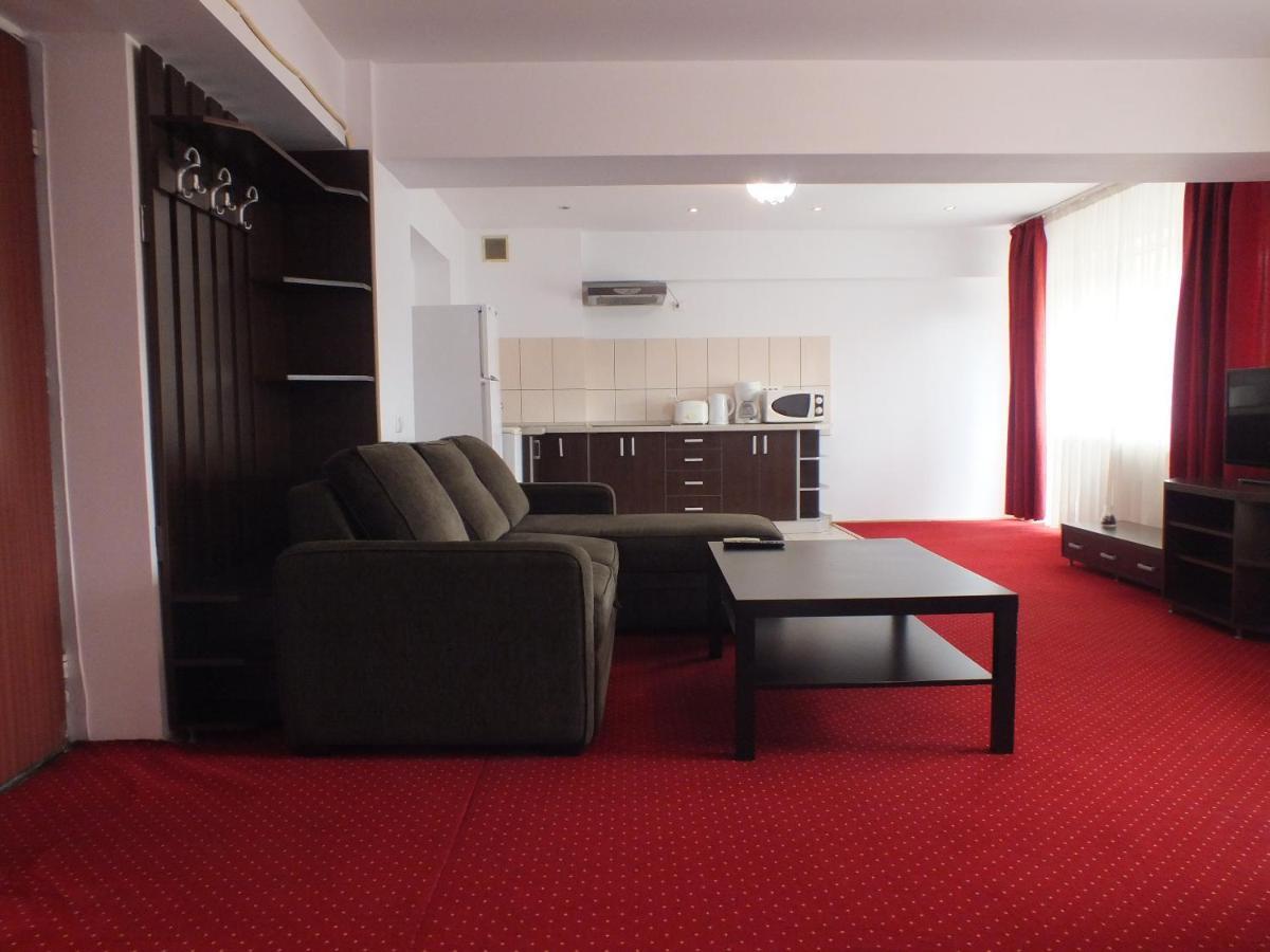 Alba Iulia Square - And Apartment